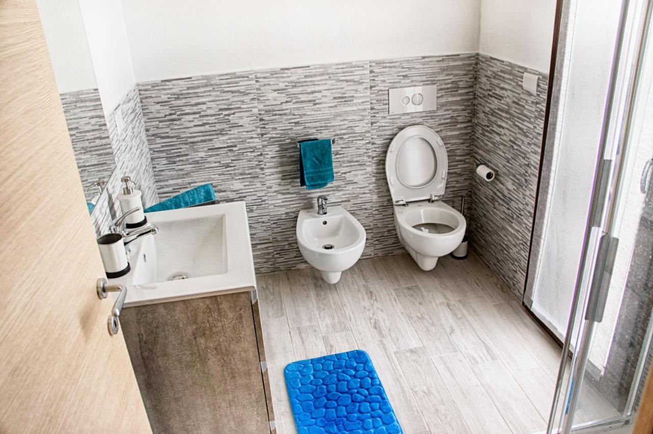 Aquilone Appartement Badesi Buitenkant foto